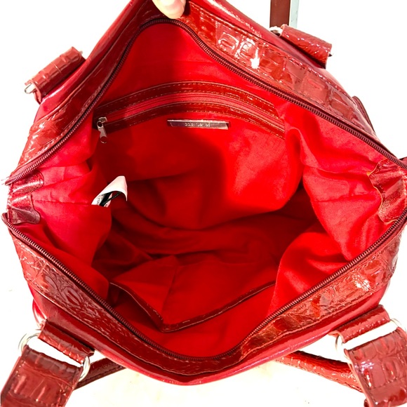 Daisy Fuentes Faux Leather Red Shoulder Bag - Picture 9 of 9